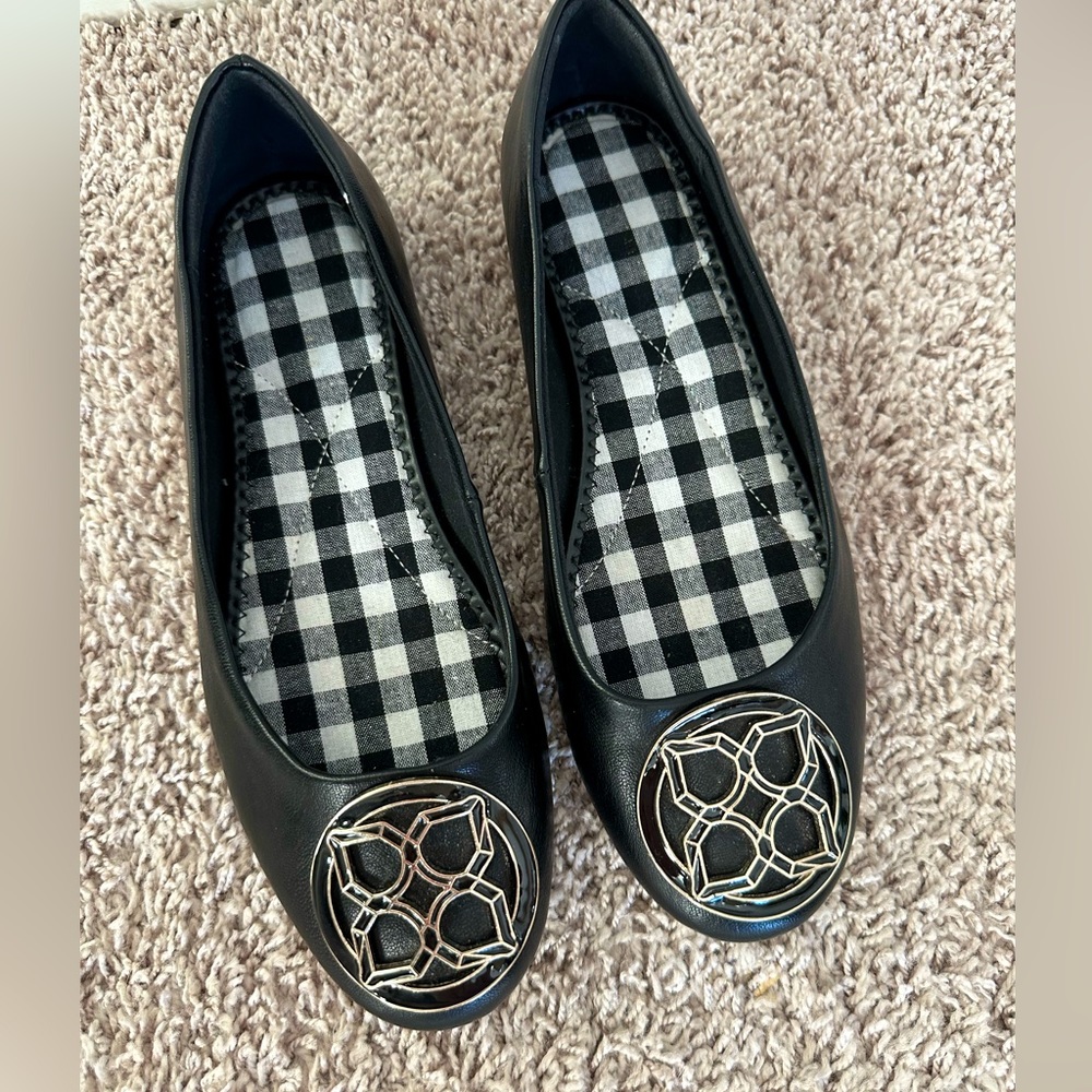 Kelly & Kate Flats size 7